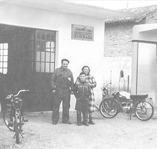 Nonno Mario Nonna Edda Papà Aldo fine anni 1950